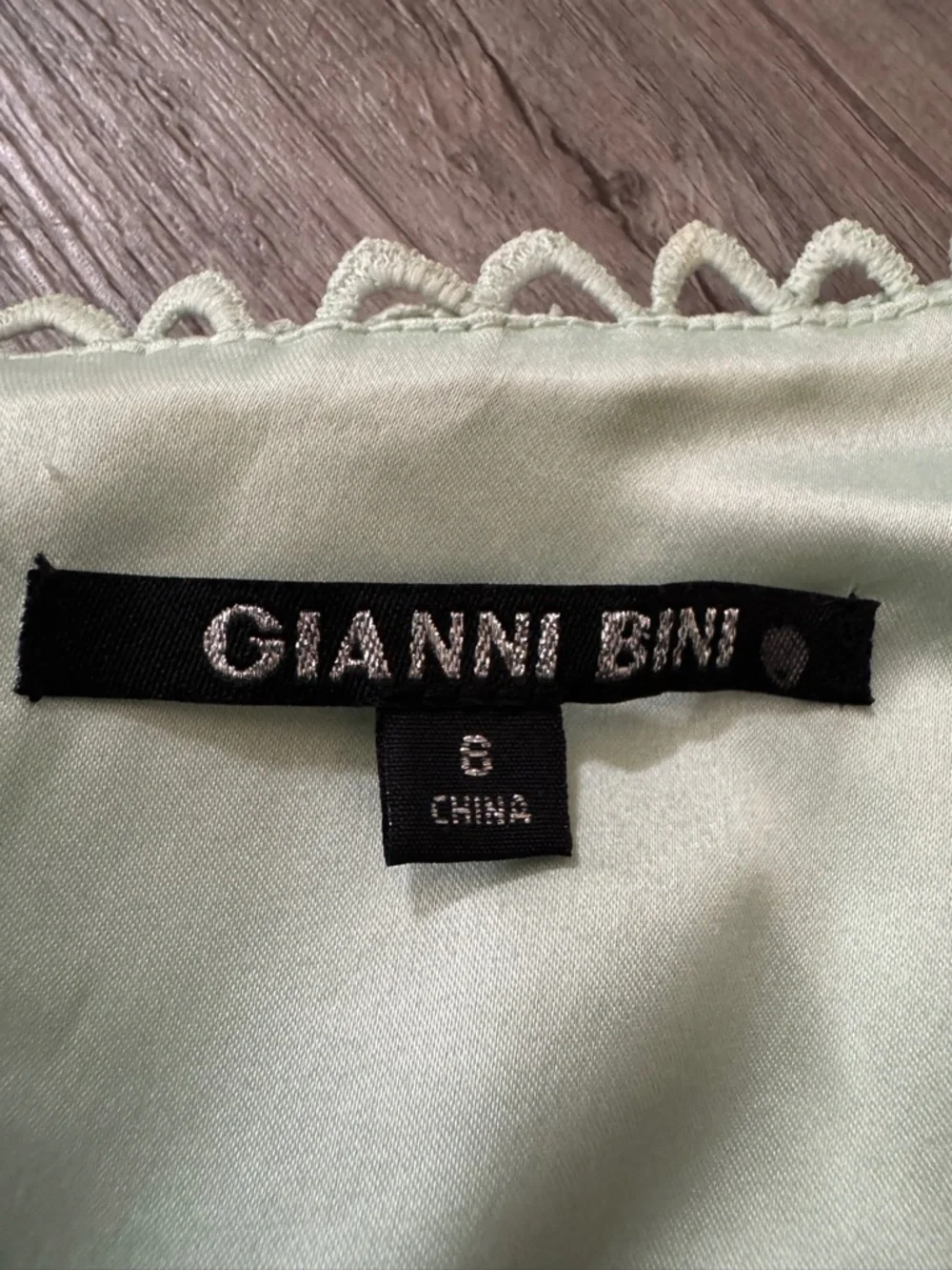 Gianni Bini Lace Dress Size 8 Mint Green Tiered Boho V-Neck - Picture 5 of 15